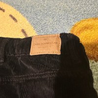 Черни панталони (джинси) за момче Zara размер 4-5 г, снимка 1 - Детски панталони и дънки - 45040316