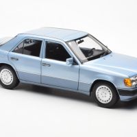 Mercedes-Brnz 230 E W124 1990 - мащаб 1:18 на Norev моделът е нов в кутия, снимка 6 - Колекции - 45502550