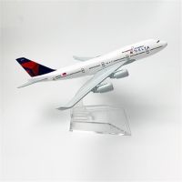 Бойнг 747 самолет модел макет метален лайнер Delta Делта, снимка 2 - Колекции - 45326428