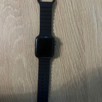 Apple Watch SE 40mm, снимка 1 - Смарт часовници - 45032028