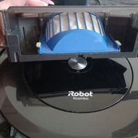 Прахосмукачка робот Irobot Romba 696, снимка 3 - Прахосмукачки - 45081223