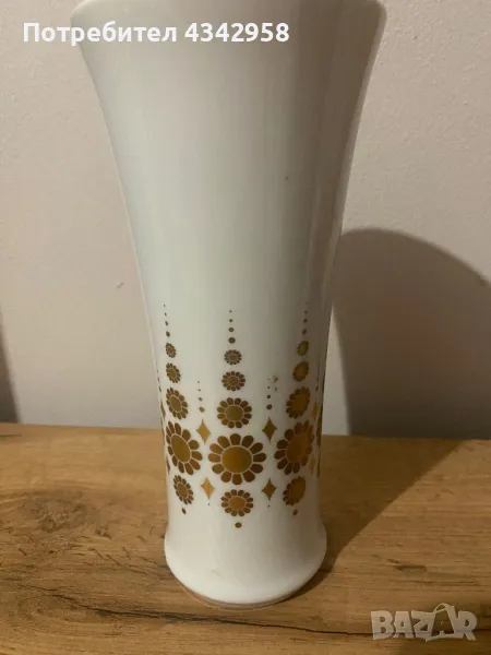 Alka-Kunst Kaiser. Ваза със златен мотив. 1967 г., снимка 1