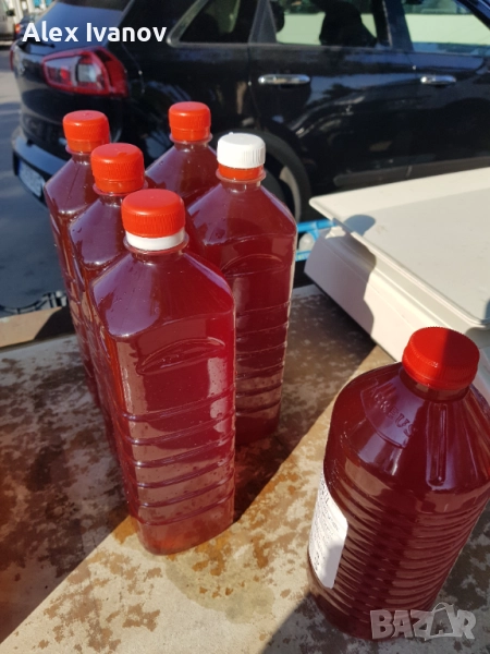 Продавам домашен винен оцет на 2 год - 8 лв / литър. Перфектен., снимка 1