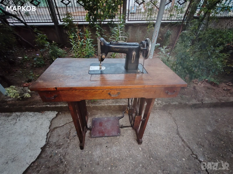 Ретро шевна машина Nauman, снимка 1