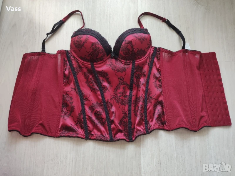 Червен корсет , снимка 1