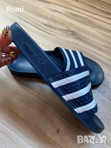 Оригинални тъмно сини чехли adidas Adilette! 42 н, снимка 1 - Мъжки чехли - 46473111