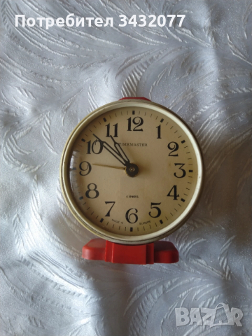 Часовник с кутия