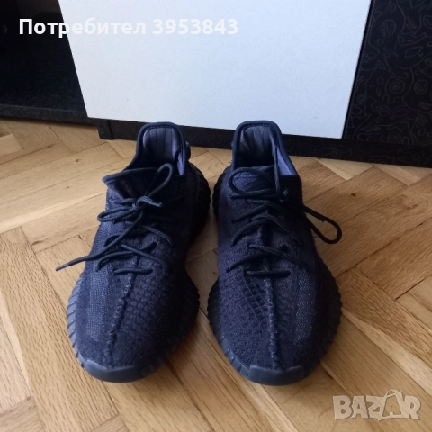 Оригинални маратонки Adidas Yeezy Boost , снимка 2 - Детски маратонки - 51804693