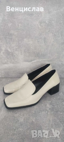 Лимитирана серия дамски обувки на Massimo Dutti. 