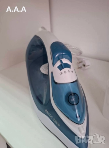 Ютия Taurus Baltic 2200. 2200W, Керамична гладеща плоча, 110g/min, 300ml, термостат, вертикално глад, снимка 3 - Ютии - 52274348