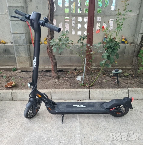 Тротинетка Mega Motion немски със зарядно , снимка 5 - Скутери и тротинетки - 51056539