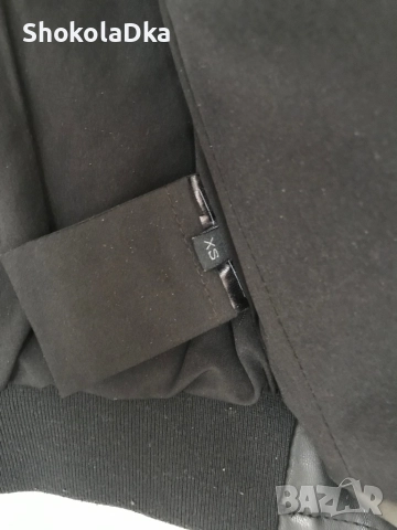 Кожено яке Guess XS, снимка 5 - Якета - 51717503