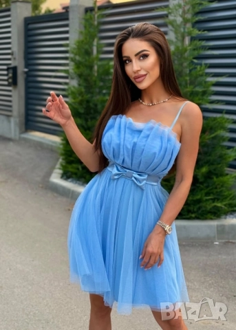 рокля с богат тюл