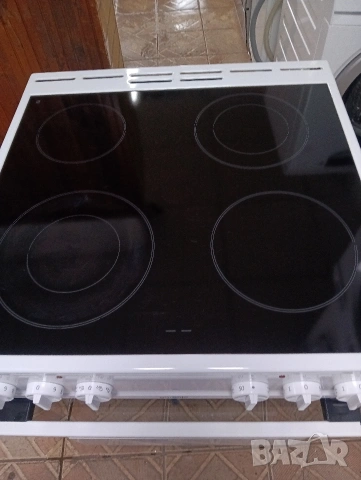 Свободно стояща печка с керамичен плот Gorenje с 2 години Гаранция!, снимка 3 - Печки, фурни - 53571067