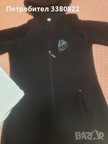 Дамски спортен лот размер м , снимка 4 - Спортни екипи - 54073649