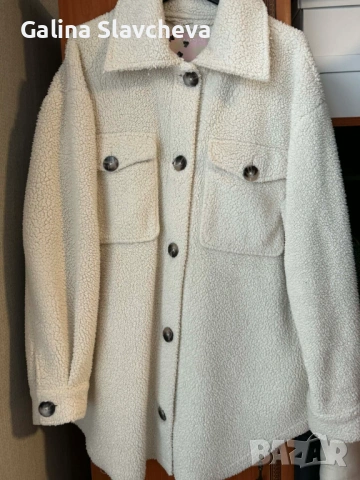 Бяло плюшено палто 