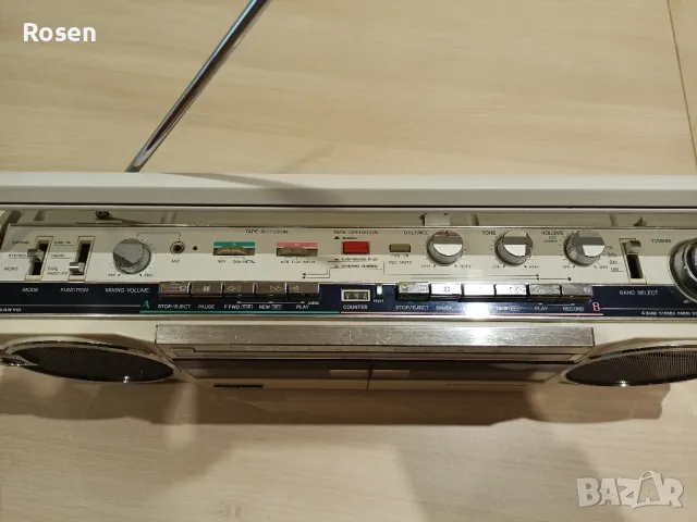 Продавам радиокасетофон mini boombox Sanyo M W 15 k Japan , снимка 10 - Радиокасетофони, транзистори - 48960851