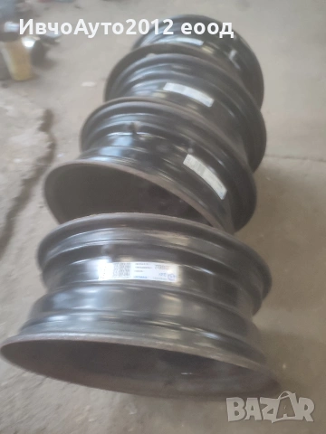 Метални джанти 15 Toyota Yaris , снимка 3 - Гуми и джанти - 54149790