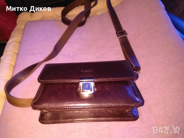 АКА маркова чанта естествена кожа за колан ръка и през рамо нова 183х123х60мм