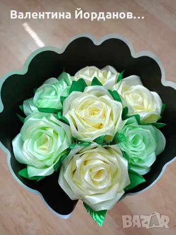 букети със сатенени рози , снимка 6 - Декорация за дома - 47116478