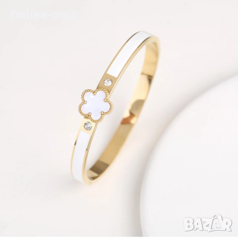 Луксозна дамска гривна с детелина и кристали Van Cleef, различни цветове, снимка 3 - Гривни - 52424654