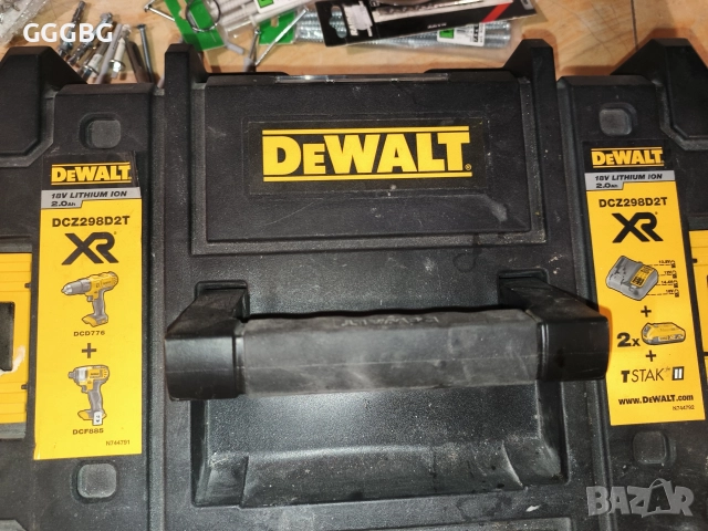 DeWalt , оригинален комплект купувал съм го нов в Англия., снимка 2 - Перфоратори - 52644560