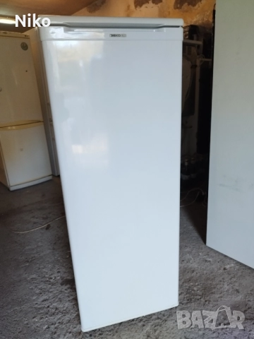 Хладилник с камера Beko