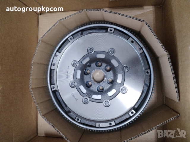 КОМПЛЕКТ СЪЕДИНИТЕЛ + МАХОВИК ЗА VAG 105к.с. LUK 600 0016 00, снимка 4 - Части - 51777490