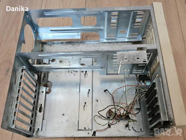 Ретро AT компютърна кутия 286 386 486 XT за реставриране, снимка 4 - Захранвания и кутии - 53844518