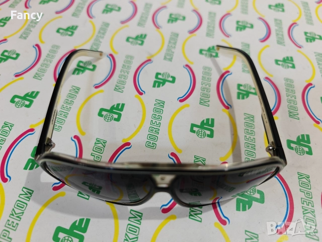 Слънчеви очила Carrera, снимка 8 - Слънчеви и диоптрични очила - 52674833