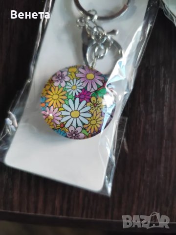 Стъклени красиви ключодържатели🥰, снимка 4 - Други - 50239570