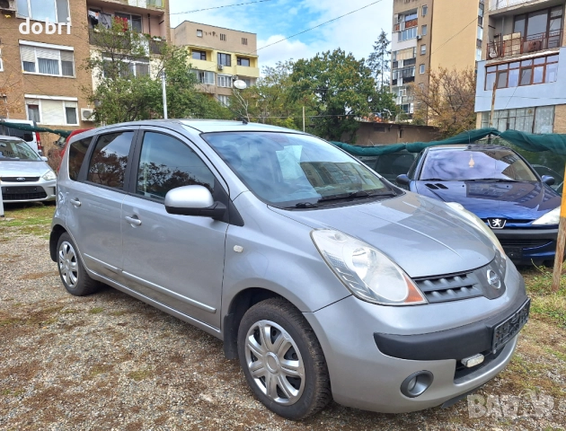 Нисан ноте 1.6 бензин 2007год,климатроник, снимка 3 - Автомобили и джипове - 52219667