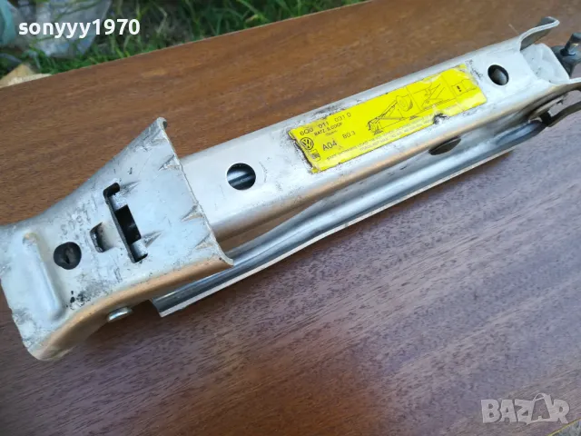 VW/SEAT-ОРИГИНАЛЕН АЛУМИНИЕВ КРИК-ВНОС SWISS 1805251641LCHERY