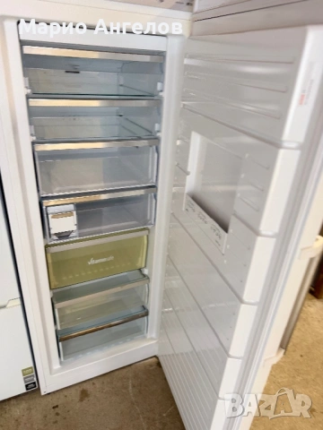 Фризер Bosch A+++ 323литра No frost Germany Гаранцив, снимка 2 - Фризери - 54074231