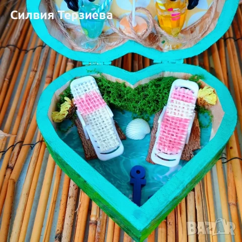Уникална дървена кутия с форма на сърце и вътрешна декорация , снимка 4 - Декорация за дома - 50838097