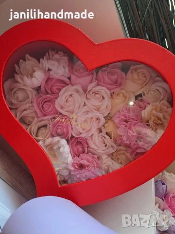 Рамки с рози, цветя пластичен сапун, кутии, снимка 14 - Подаръци за мъже - 53745555