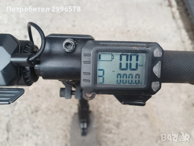 Повредена детска електрическа тротинетка, снимка 2 - Велосипеди - 53918621