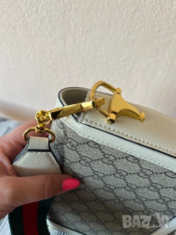 Gucci дамска чанта, снимка 9 - Чанти - 53716820