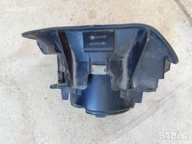 Халоген халогенка дясна за Дачия Сандеро 1, снимка 4 - Части - 50971813