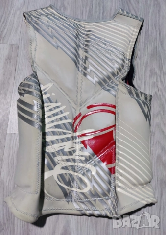 Най-добрите висок клас жилетки за джет,уейкборд,кайт и др.водни спортове, снимка 6 - Водни спортове - 28891351