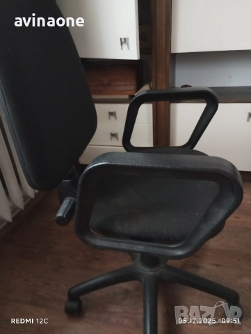 офис стол, снимка 2 - Столове за офис - 52659371