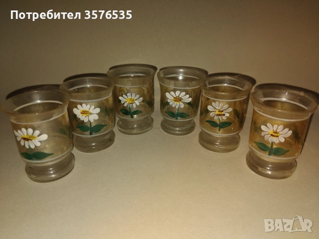 Ретро сервиз от 6 чаши с маргаритки – винтидж стъкло (соц)