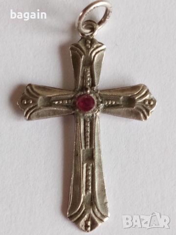 Сребърен кръст с рубин., снимка 2 - Колиета, медальони, синджири - 45418303