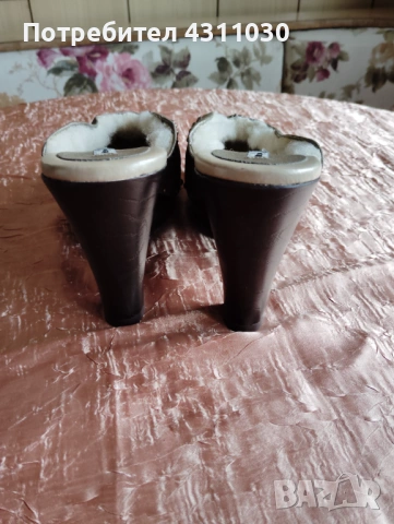 Нови златисти дамски чехли 40 номер, снимка 4 - Дамски обувки на ток - 53412850