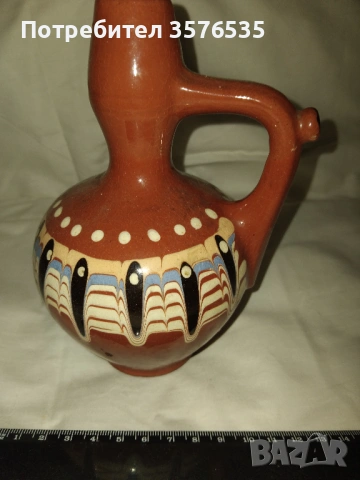 Продавам керамична троянска стомна за вино и ракия