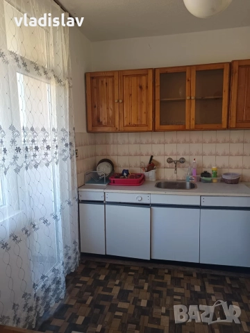 Отдавам двустаен апартамент срещу Стария град. , снимка 4 - Апартаменти - 52674491