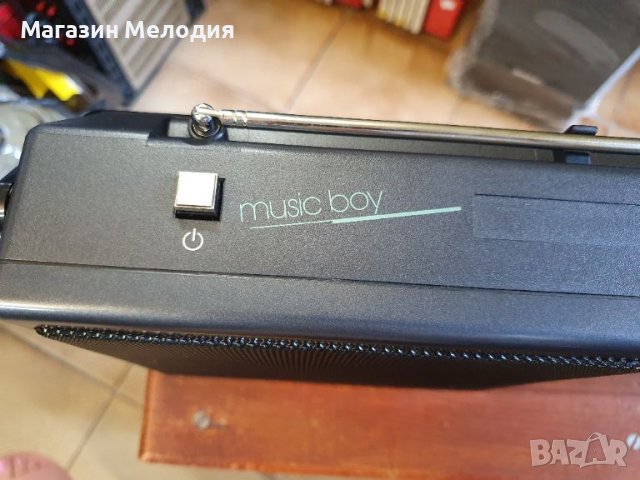 Радио Grundig Music Boy 165a В отлично техническо и визуално състояние., снимка 6 - Радиокасетофони, транзистори - 46660203