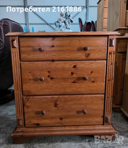 Шкаф подходящ за антре 