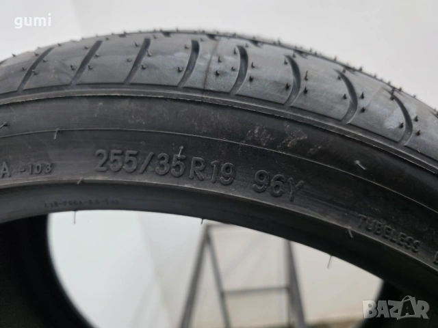 1бр лятна гума 255/35/19 TOYOTA L04690 , снимка 2 - Гуми и джанти - 53171905
