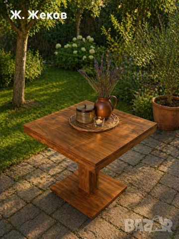 Масивна дървена маса